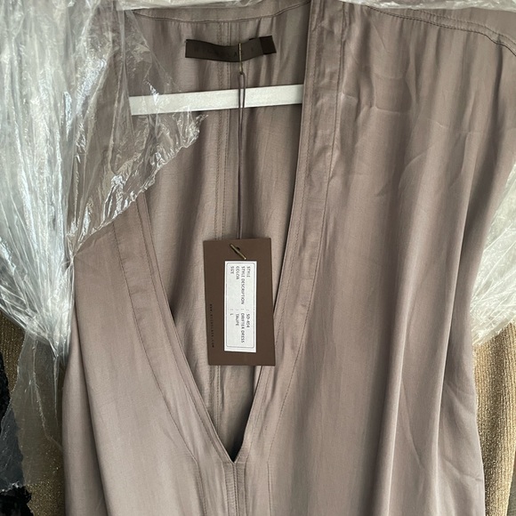 NICHOLAS K Drifter dress taupe L NWT - Picture 6 of 7